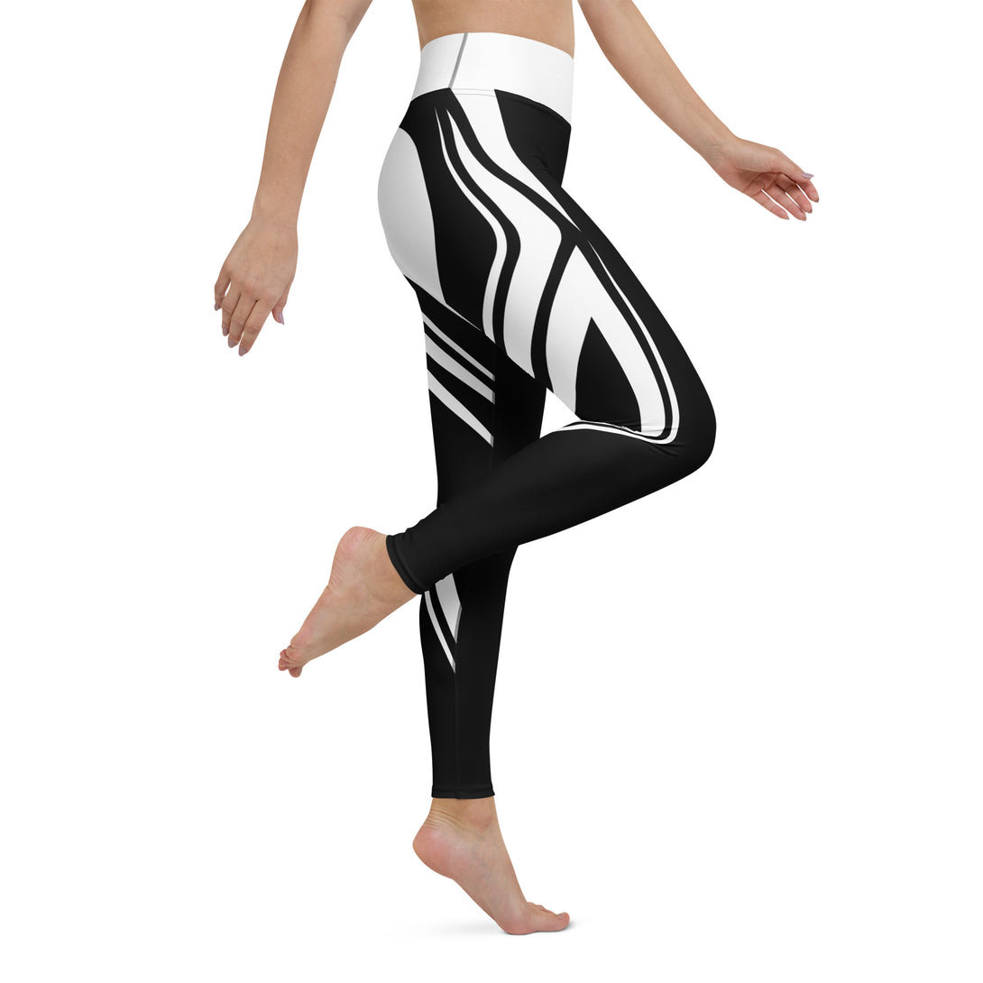 Heart Shaped Carve Black Yoga Leggings